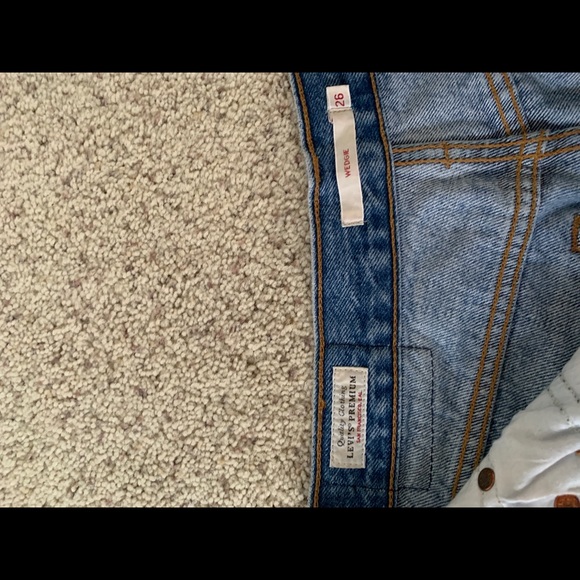 Levi’s premium wedgie jeans light wash - Picture 5 of 5